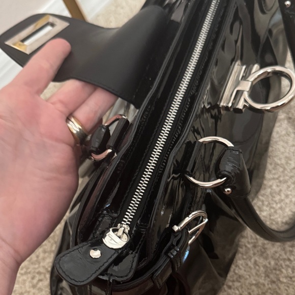 **♥️♥️Salvatore Ferragamo Black Patent Leather Handbag♥️♥️** - Picture 5 of 13